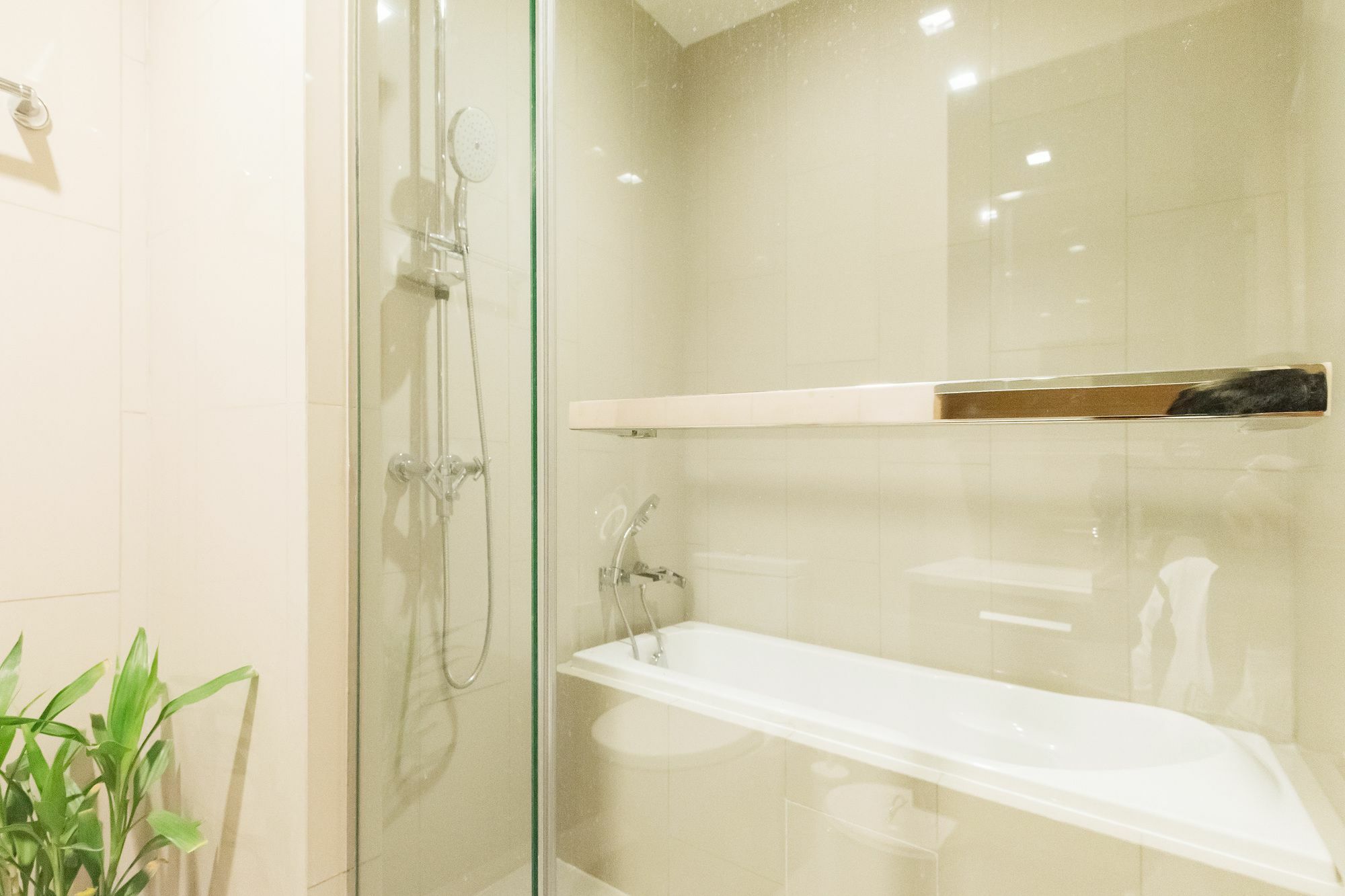 Hasu Haus By Favstay Bangkok Buitenkant foto