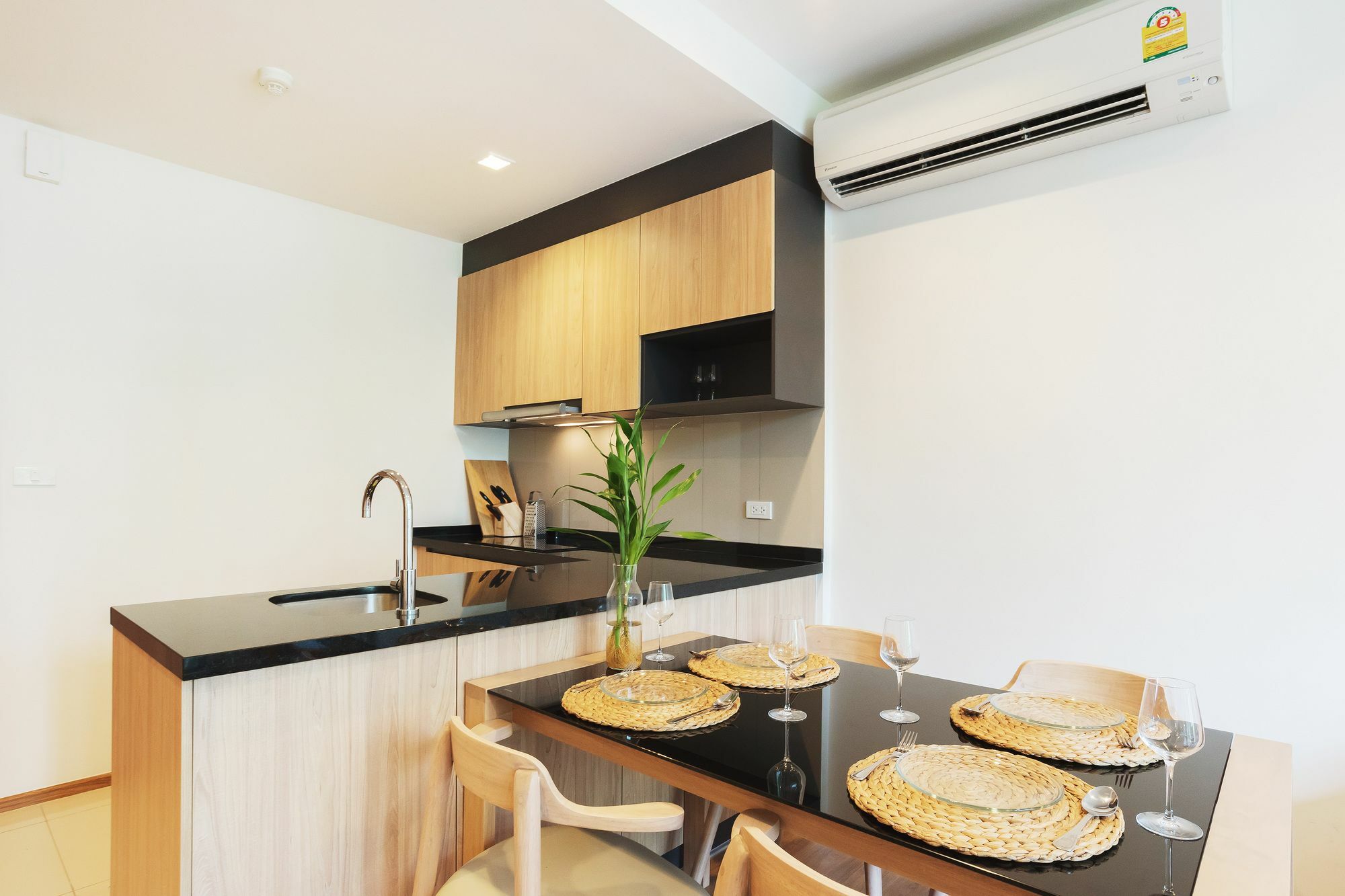 Hasu Haus By Favstay Bangkok Buitenkant foto